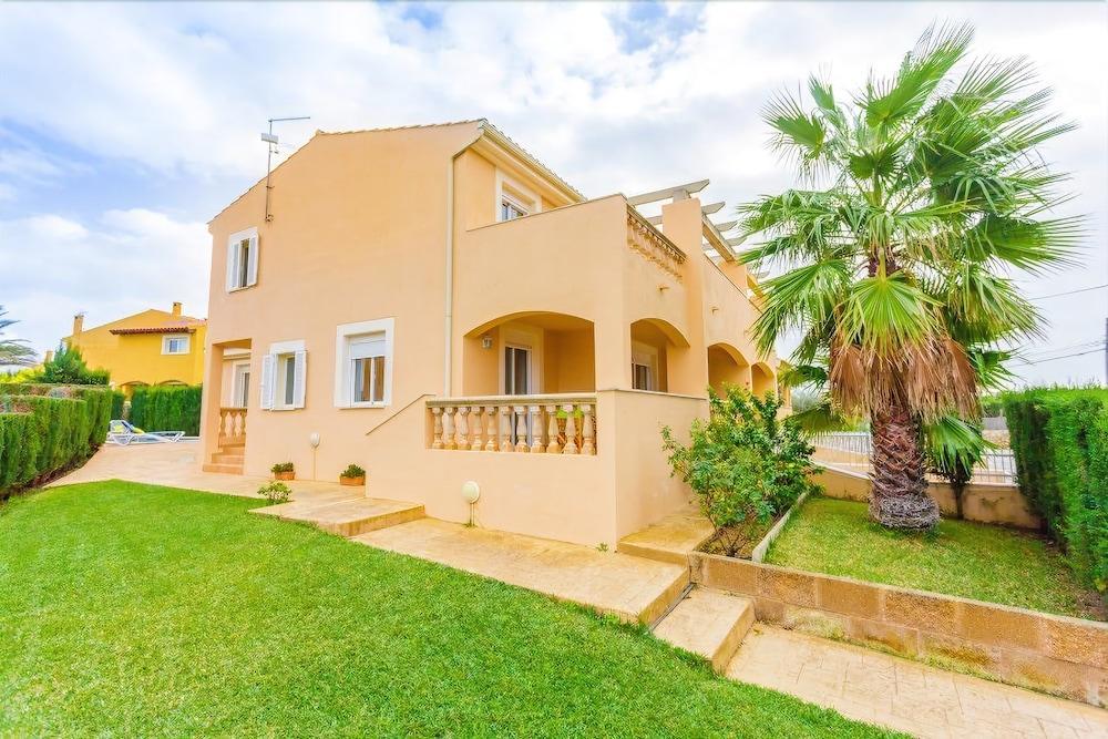 Villa Roser - Family Only
